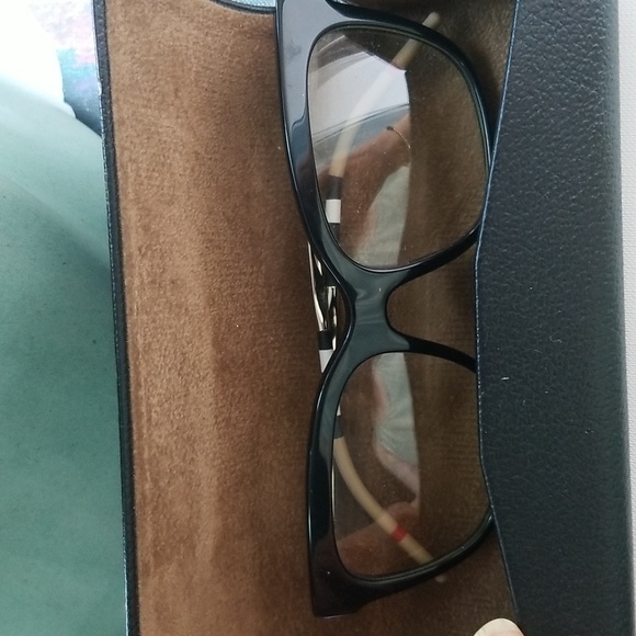 Burberry Made in Italy Eyewear & Case - Picture 5 of 16